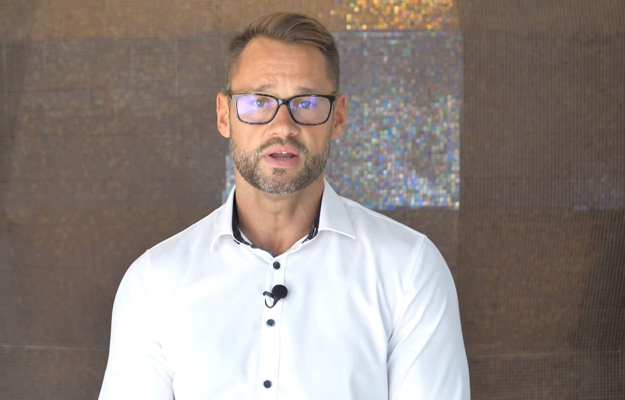 Jakab Ferenc virológus szerint is érdemes újra maszkot hordani