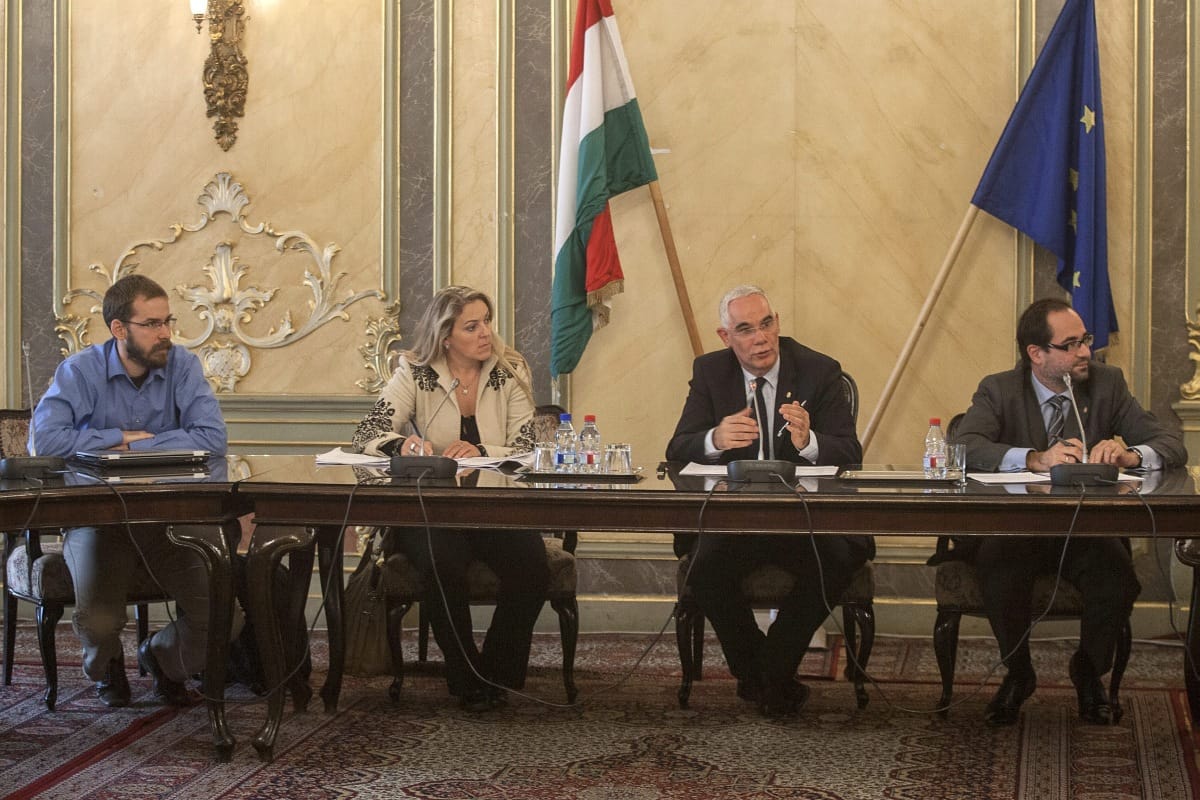 Munkacsoport írja a családon belüli erőszakról a törvényt
