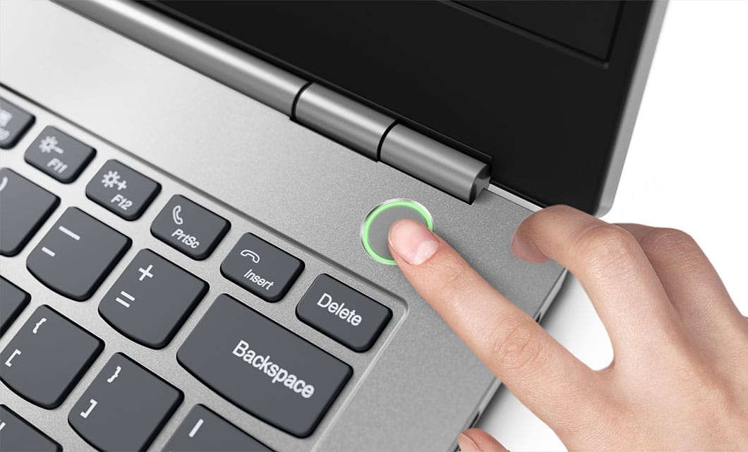 Még hívásfogadó gomb is van a Lenovo új, gyors laptopjain