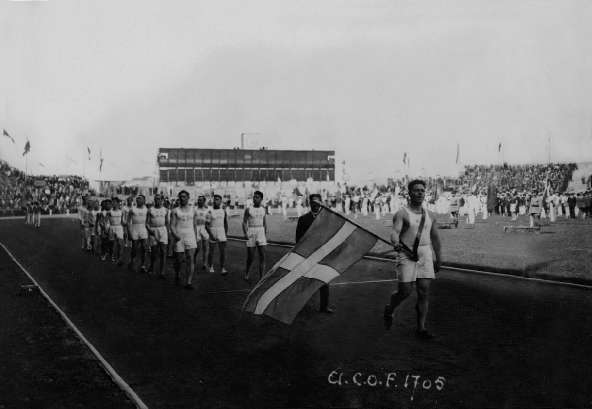 Az 1924-es párizsi „fapados” olimpia lakhatási válságot okozott, és rászerveztek egy munkásolimpiát is