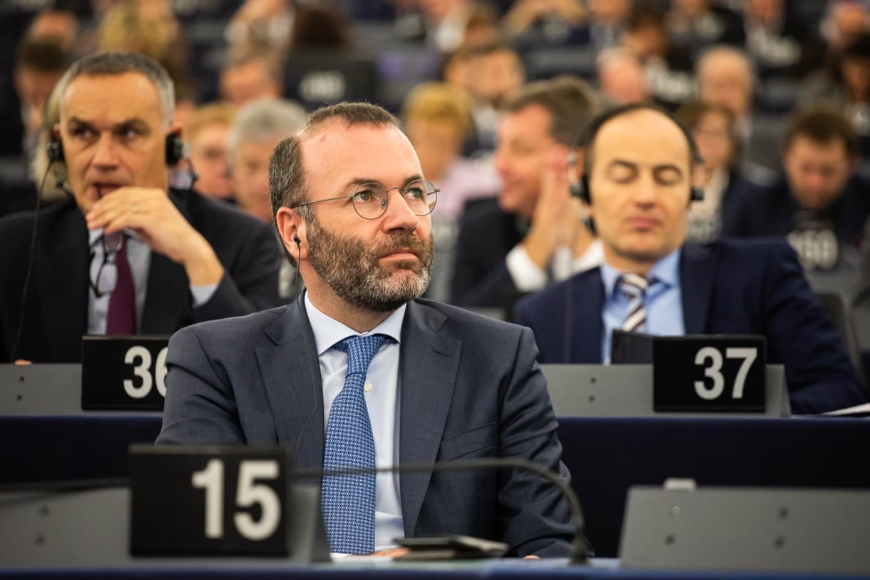 Manfred Weber: Orbán térjen észhez!