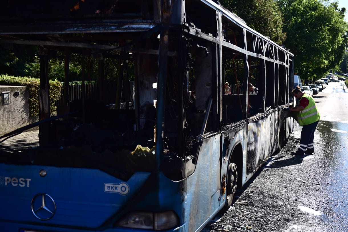 Kiégett egy újabb BKV-busz