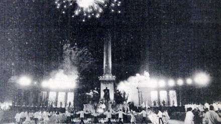 A Bónusz Brigádon árulják bagóért a jegyeket Koltay 1956-os musicaljére