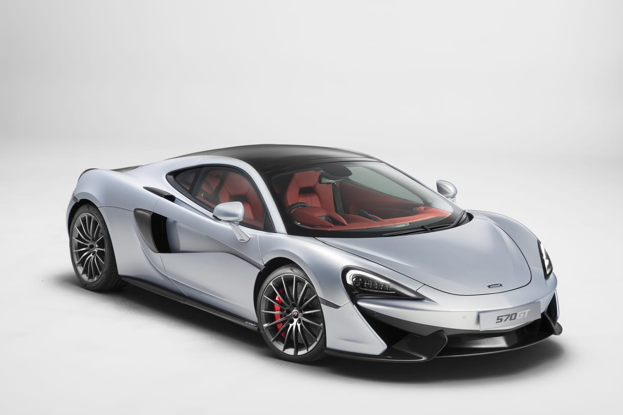 Luxusbeltérrel és kibővített csomagtartóval csábít az új McLaren