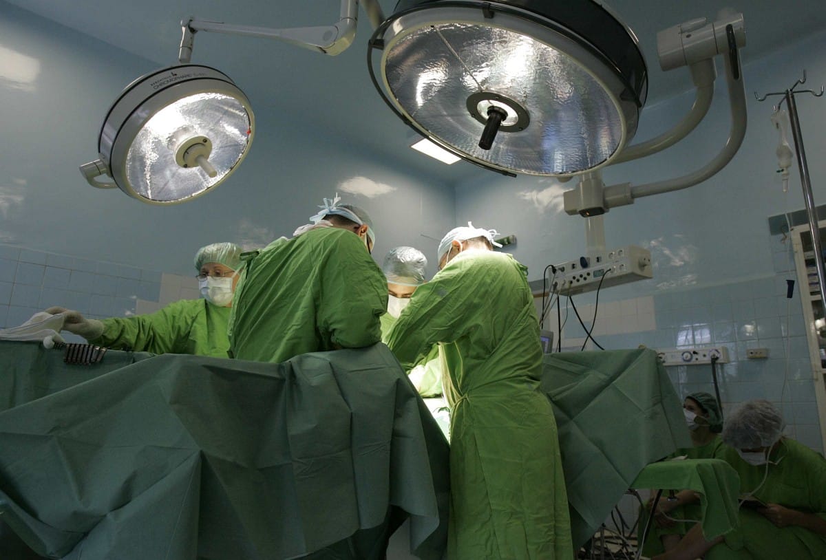 Idősebb orvosok betegei nagyobb arányban halnak meg