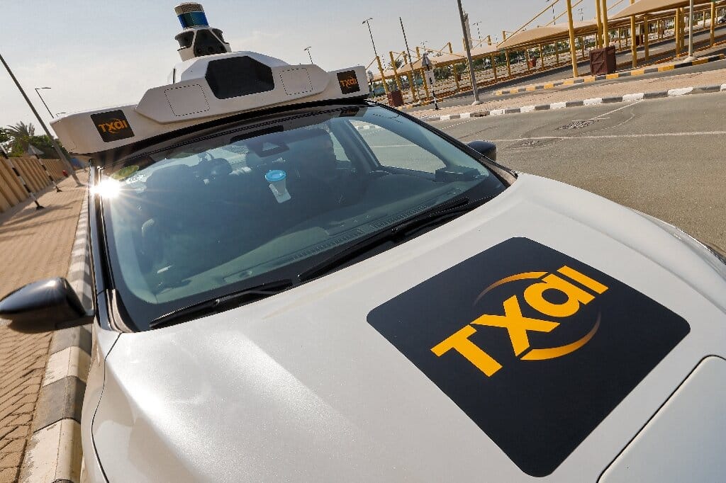 Elindultak az önvezető taxik a Abu-Dzabiban