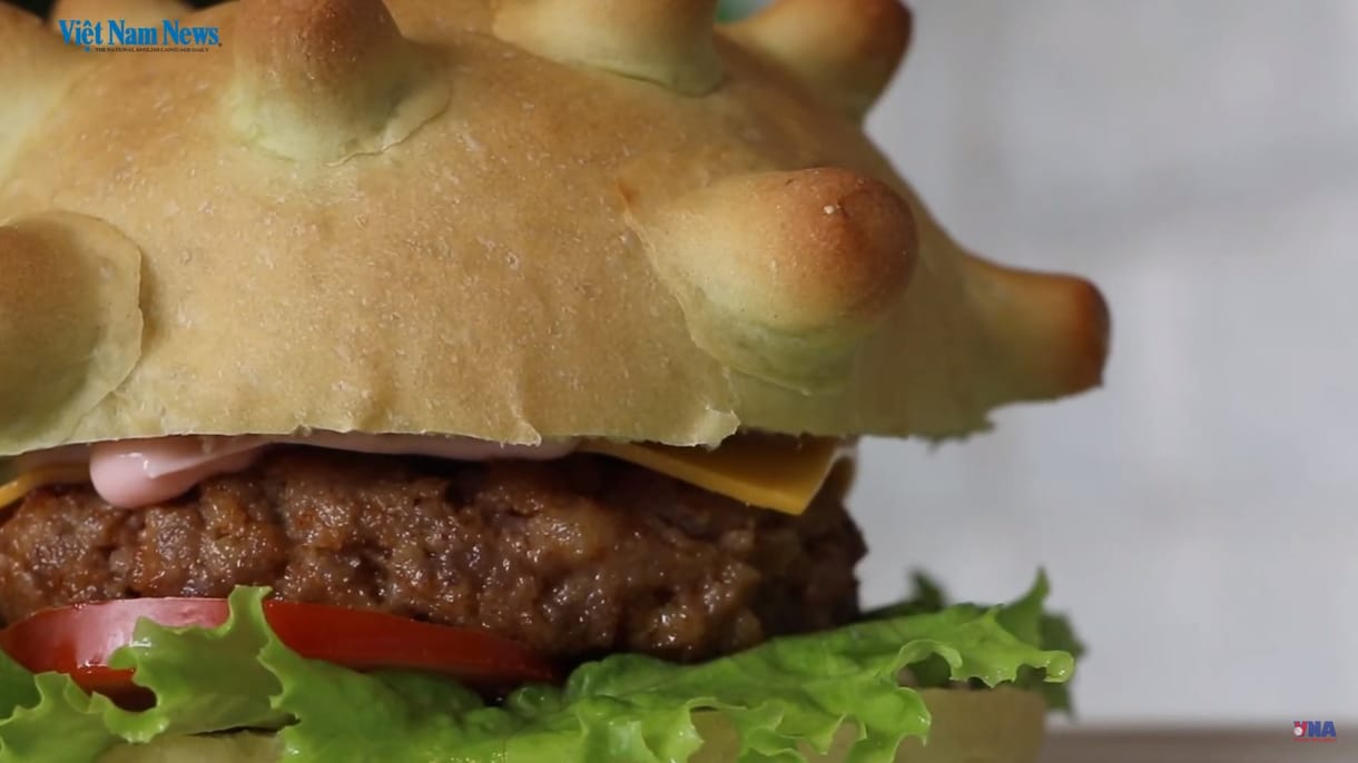 A koronaburger az új sláger egy vietnami étteremben