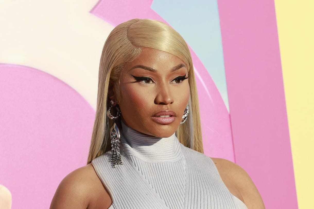 Videón, ahogy Nicki Minaj rajongói megtudják, hogy elmarad a koncert