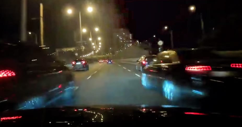 Olyan videó készült az M3-as kivezetőjén, amit nehéz józan ésszel felfogni