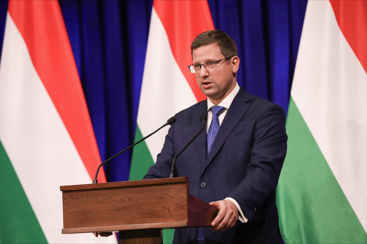 Gulyás Gergely: Új gazdaságpolitika kell – kormányinfó percről percre