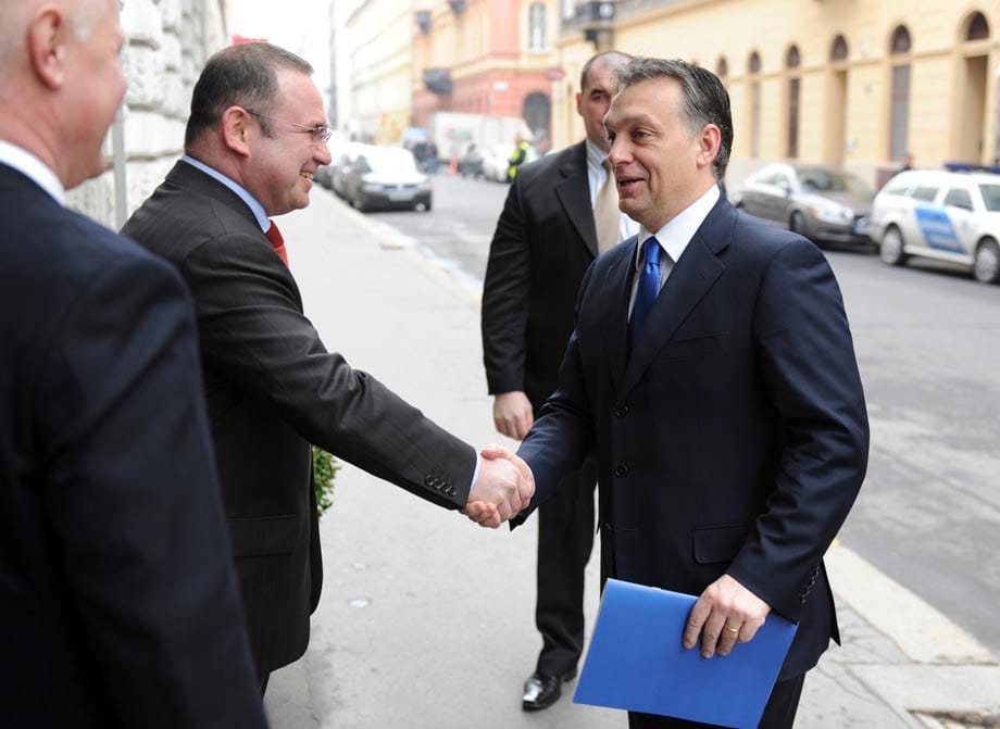 Országjárásba kezdenek Orbánék