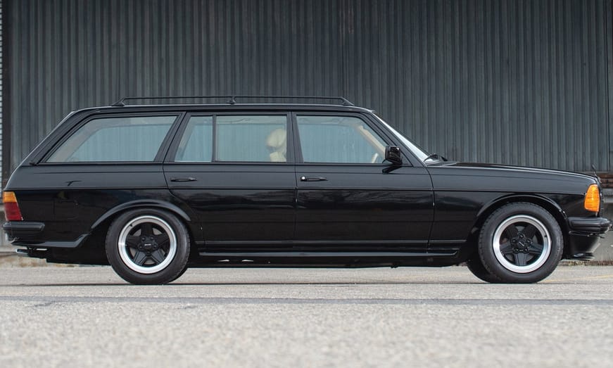 Kevés titokzatosabb Mercedes létezik, mint ez a régi fekete AMG kombi