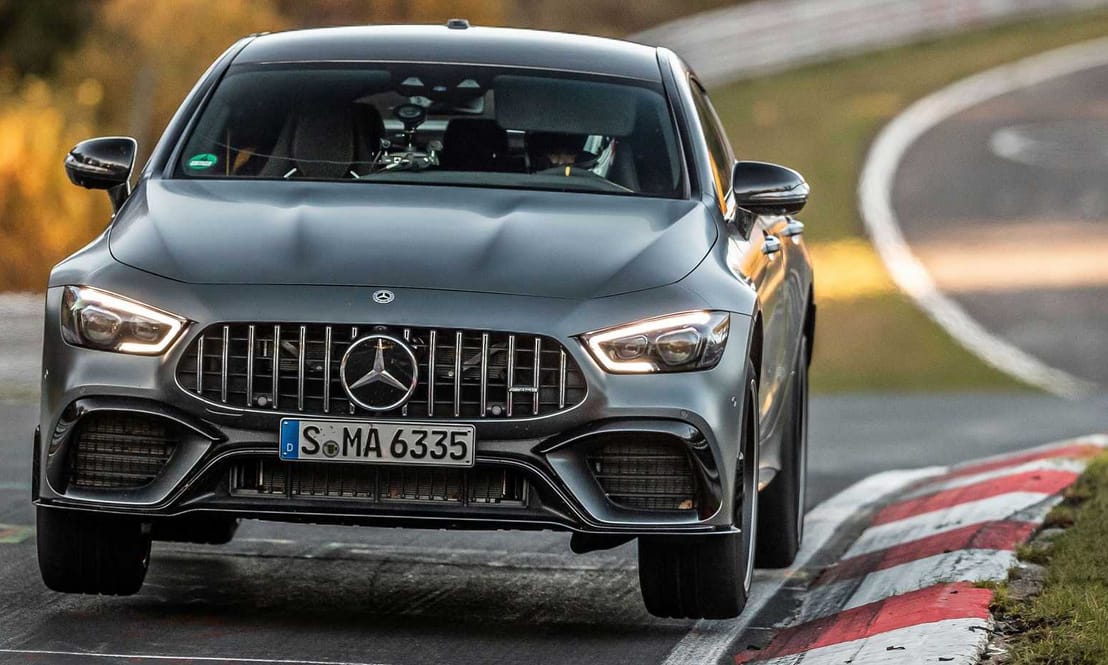 A 639 lóerős 4 ajtós Mercedes megdöntötte a Porsche nyári nürburgringi rekordját