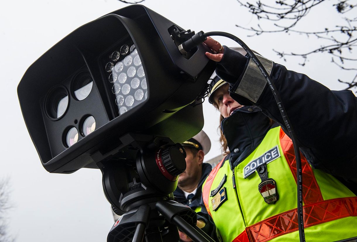 259 km/h-val száguldott egy motoros nő a 8-as főúton