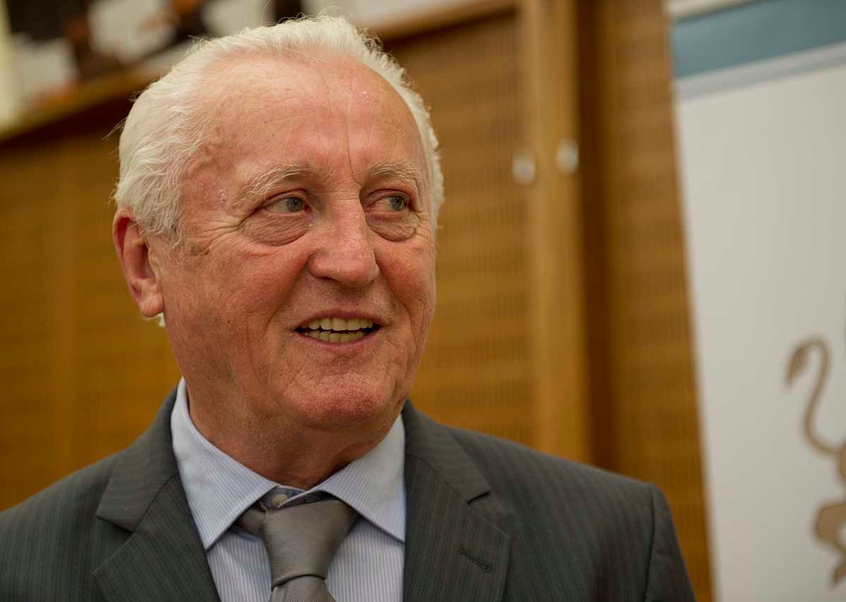 Koszorúérműtét előtt áll Albert Flórián