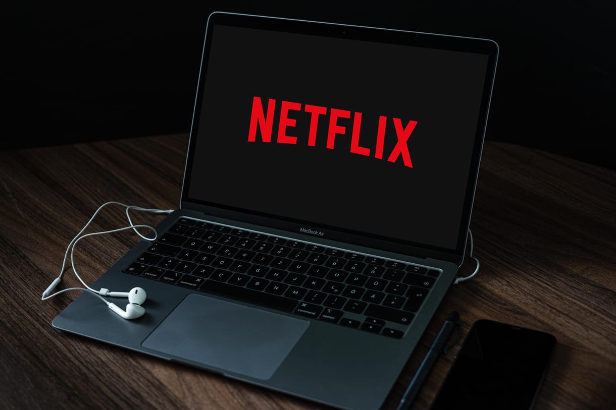 A Netflixen is kötelező lesz jelezni a műsorok korhatár-besorolását