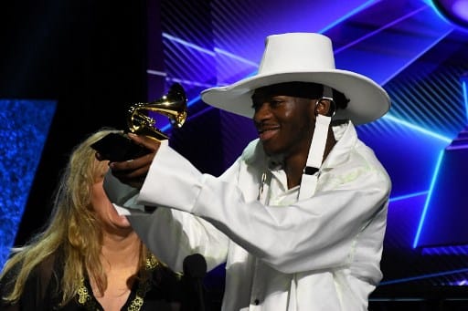 Saját terhes fotójával jelentette be a férfi rapper, hogy úton van az új albuma