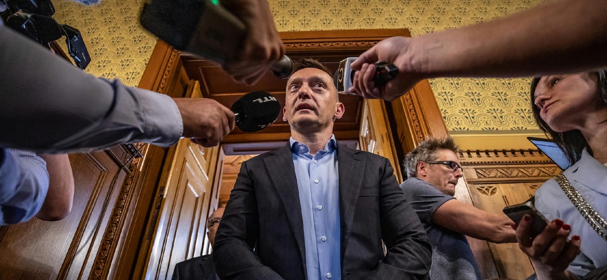 Nem találta gyanúsnak a rendőrség, hogy az épp jókor változó jogszabályok tartják a csúcson Rogán feltalálótársainak cégét