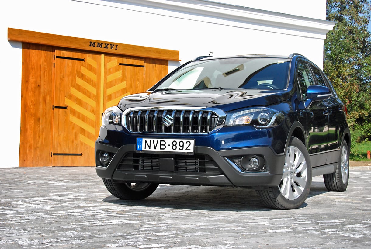 Suzuki S-Cross-bemutató: nem csak stílust cserélt, de szívet is 