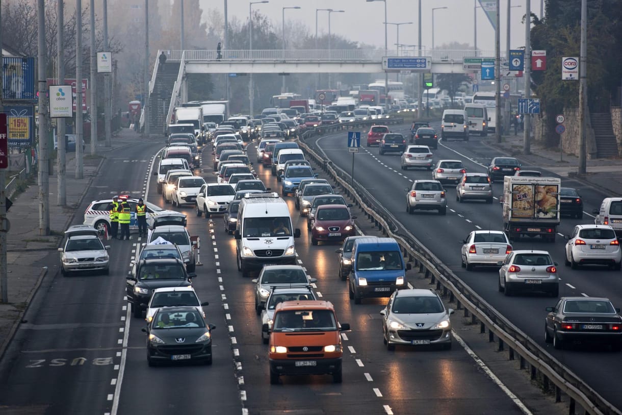 Kora reggel óta torlódás van Budapesten