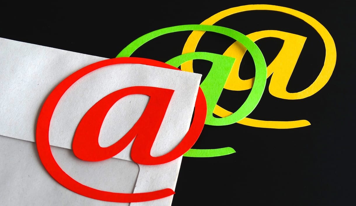 Ha ennyi e-mailt kap, akkor akár bajban is lehet