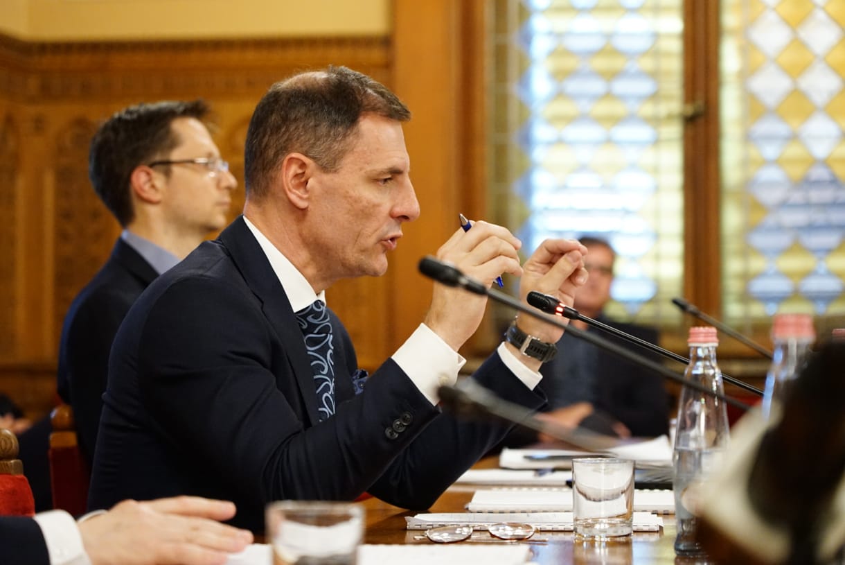 Forrong a bírói kar, úgyhogy az igazságügyi miniszter inkább tartott egy sajtó nélküli sajtótájékoztatót