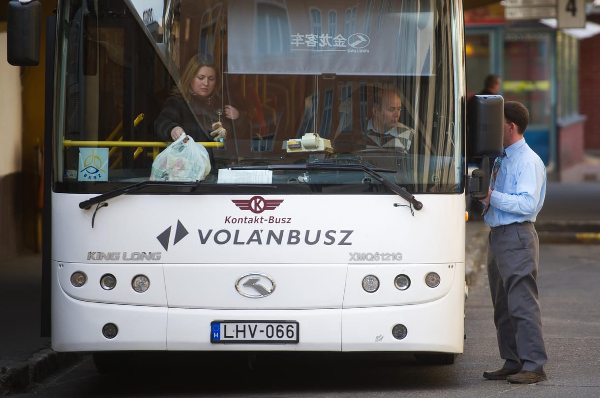 Országszerte ritkítják a tömegközlekedés járatait a járvány miatt