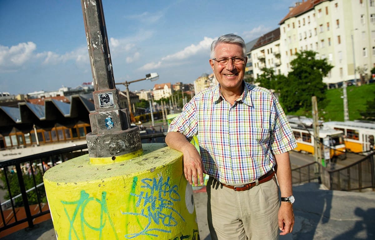 Metróra kellene költeni a kormány költöztetésére szánt pénzt - Falus Ferenc elkezdte a kampányt