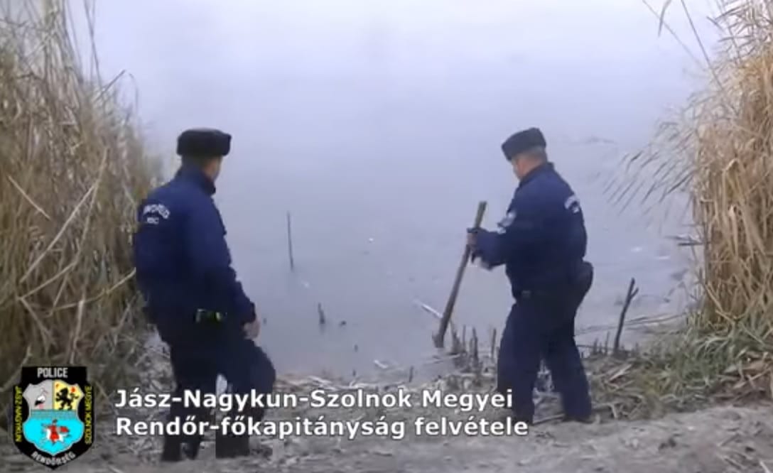 Így menjen a jégre, hogy ne szakadjon be - bónusz rendőrös akcióvideóval