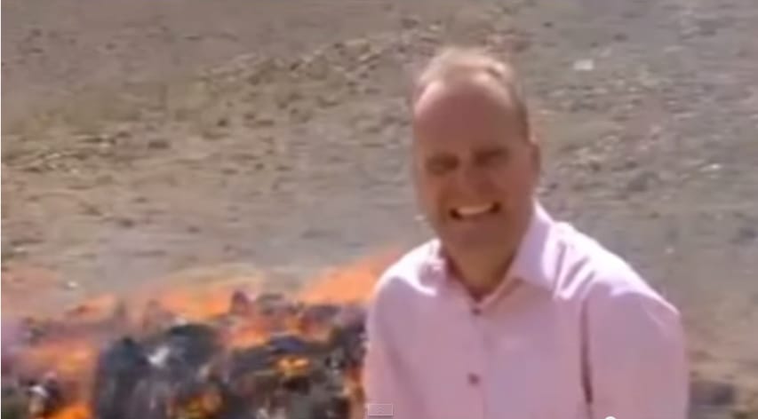 Megártott a füst a drogmegsemmisítésről tudósító riporternek – videó