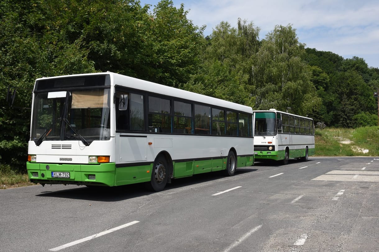 Újabb két legendás Ikarus-busszal bővült a közlekedési múzeum gyűjteménye – fotó