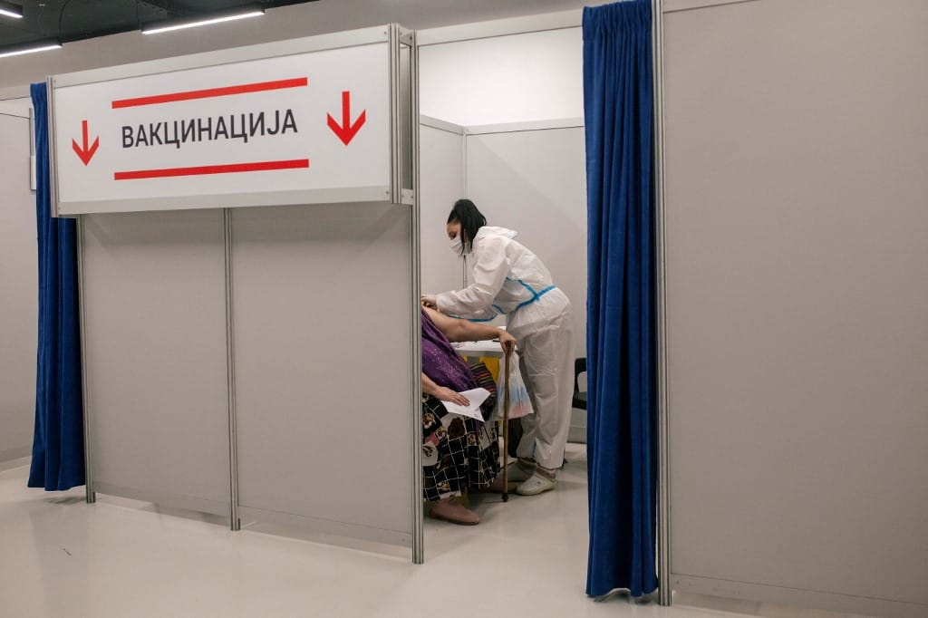 Újabb járványhullámot jósol nyárra a szerb elnök