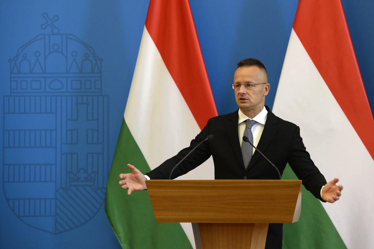 Szijjártó Péter: 