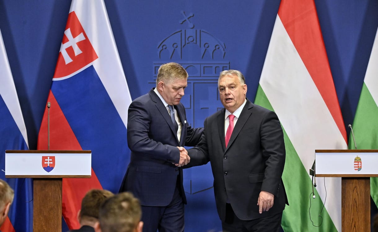 A több lövéssel megsebesített Robert Fico 20 éve a szlovák politika meghatározó szereplője