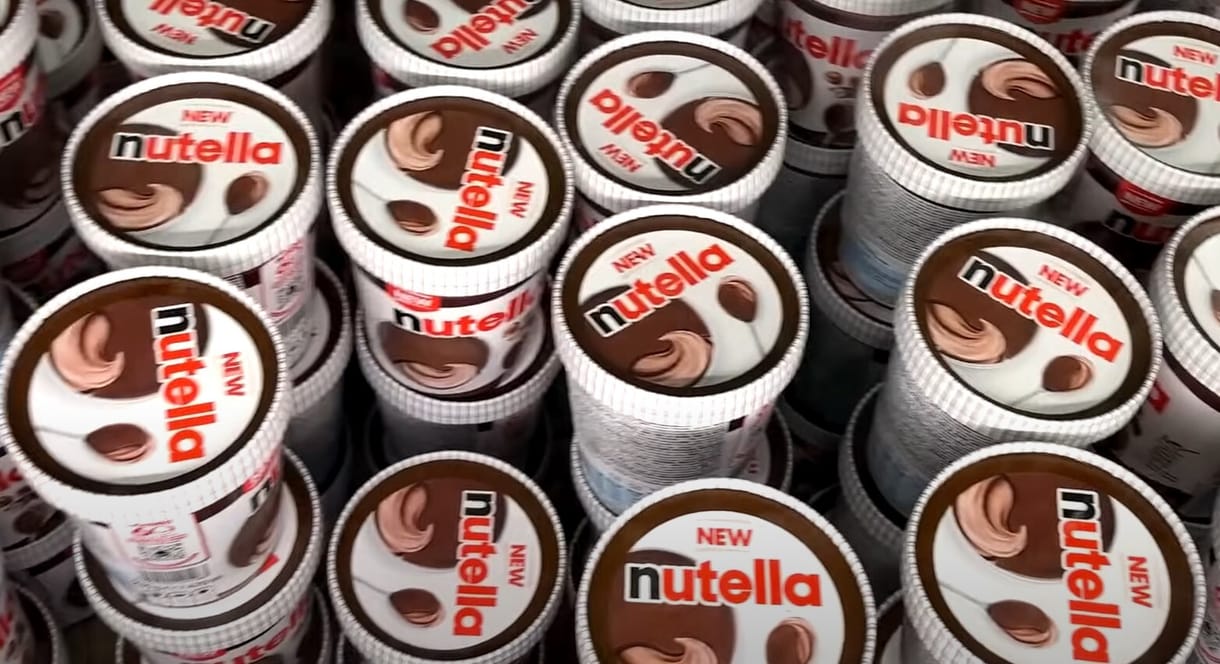 Tényleg nagykanállal ehetjük a Nutellát: érkezik a Ferrero mogyorókrémes fagyija