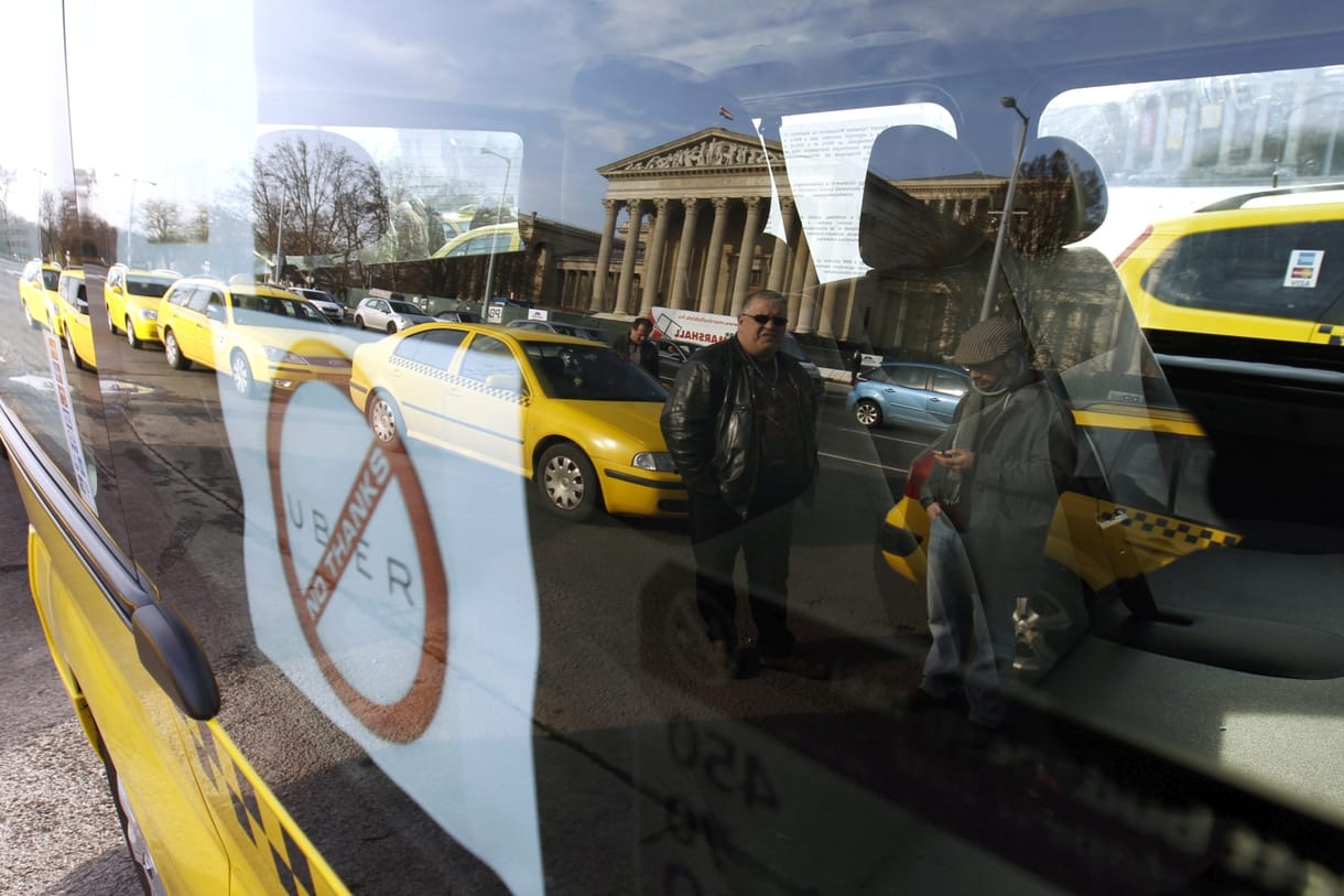 Jön az újabb taxistüntetés