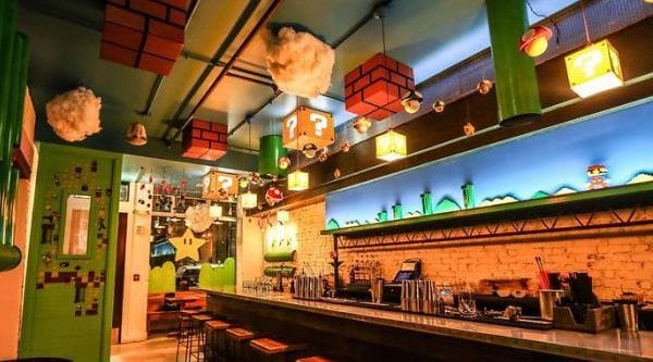 Ide egyszer el akarunk menni: megnyitott az első Super Mario kocsma – fotók, videó