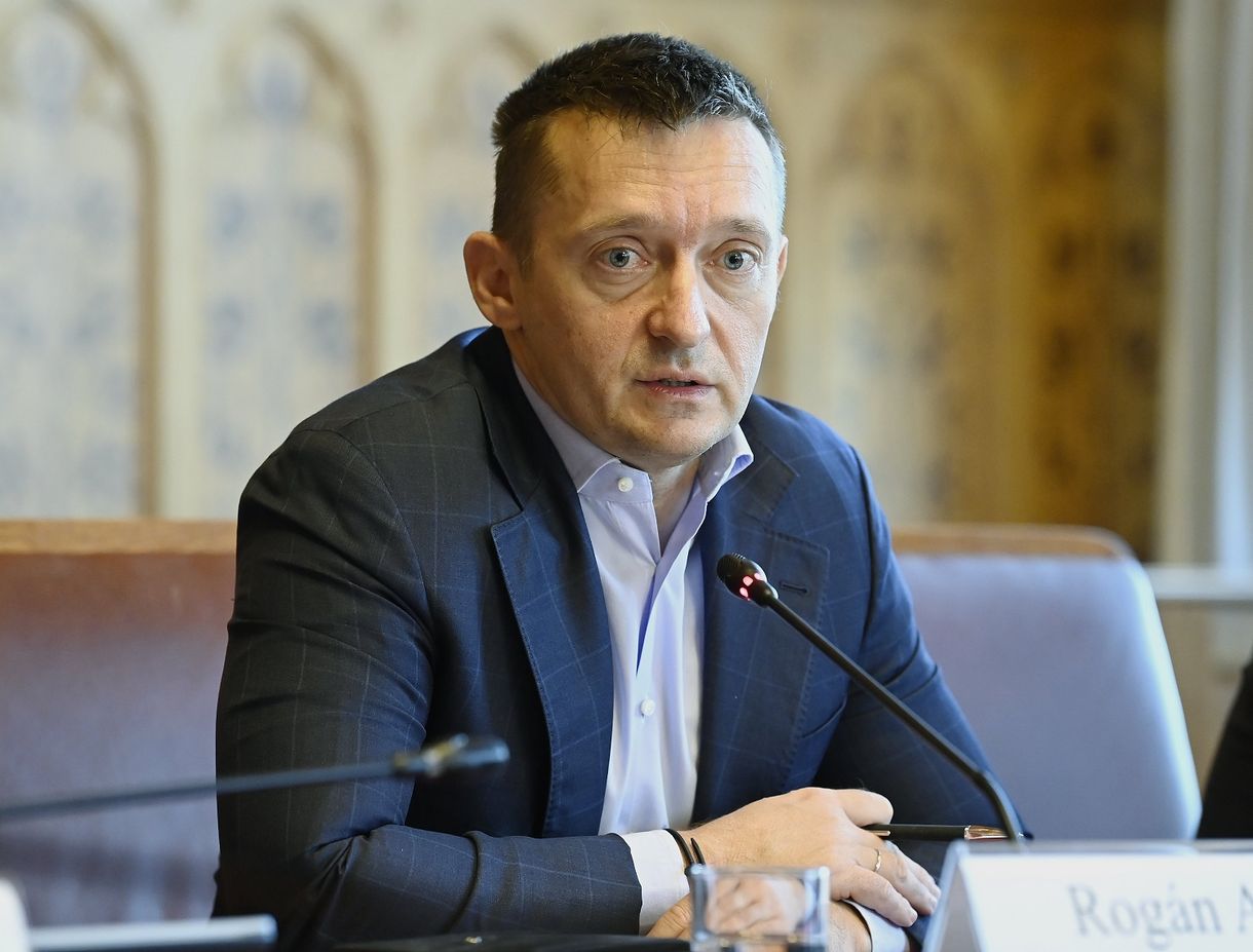 Rogán Antal jelezte, hamarosan erős kampányba kezd a kormány LMBTQ-témában