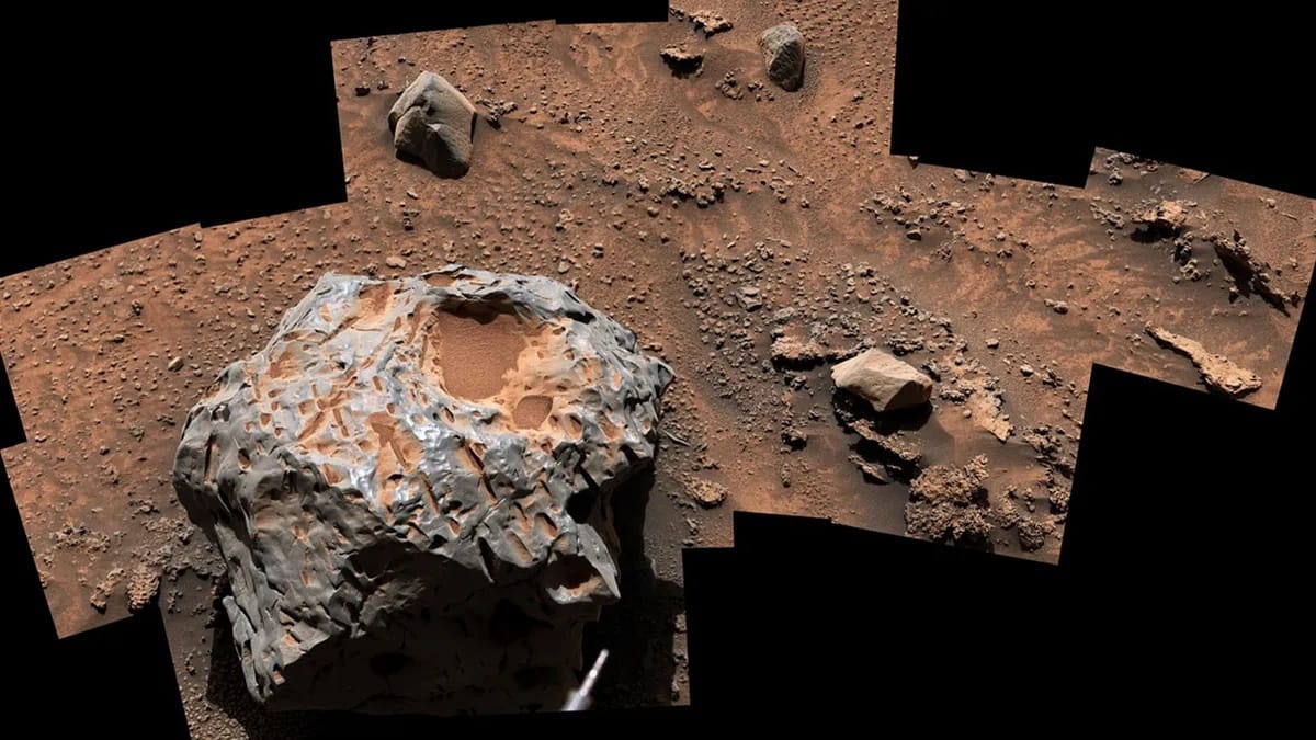 30 centis meteoritra bukkant a Curiosity a Mars felszínén, fotót is küldött róla