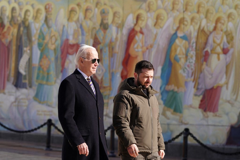 Joe Biden meglepetésszerűen Ukrajnába ment – videó