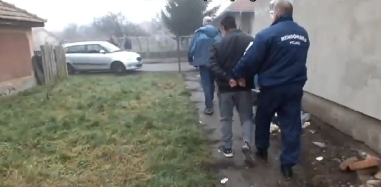 Leütött és kirabolt két fiatal férfi egy nőt, egy nap alatt elfogták őket