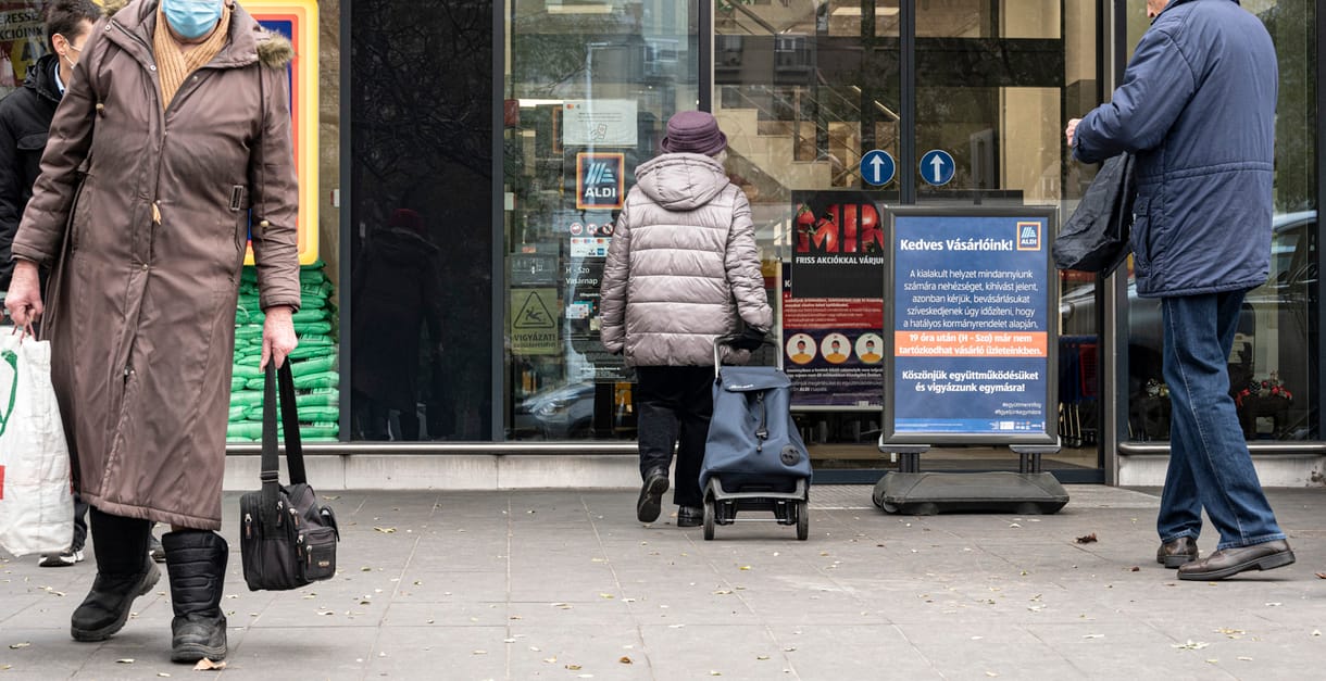 Négy kérdést tettünk fel a Koronavírus Sajtóközpontnak, de csak egy kamarának címzett beszólással válaszoltak