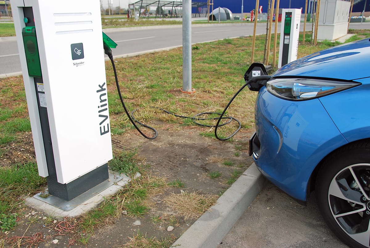 Kritikus pont miatt nem népszerű az elektromos autókra adott ingyenpénz