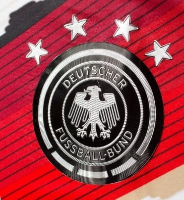 Megrohamozták az Adidas online boltját, már elfogyott az új négycsillagos német mez