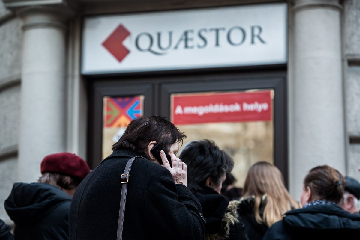 Megjelentek a rendőrök az új Quaestor-vezérnél