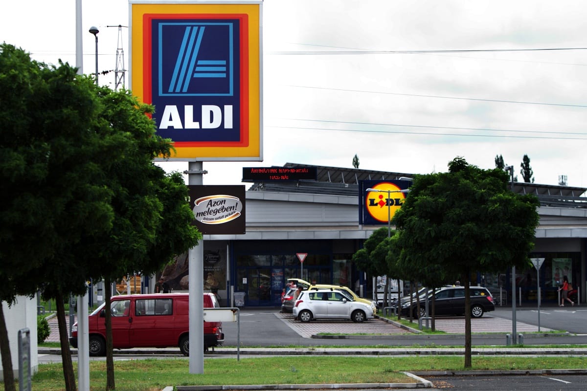Nagy erőkkel támadja le az Aldi a vásárlókat vasárnap