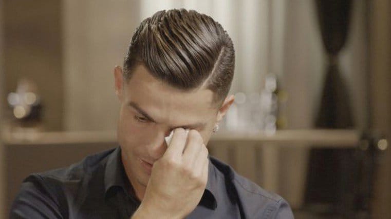 Sírva beszélt arról Ronaldo egy tv-műsorban, hogy soha nem ismerte az apját, mert az mindig részeg volt
