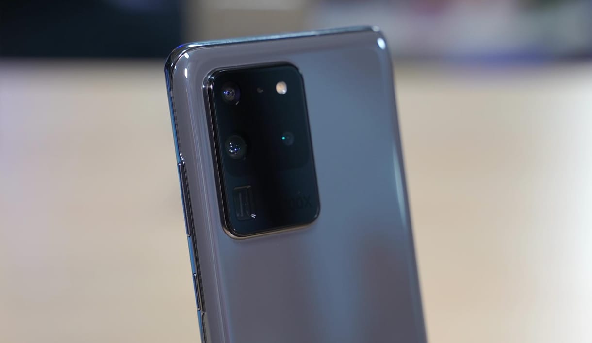 Gond van a Galaxy S20 Ultra kamerájával, de a Samsung már dolgozik a megoldáson