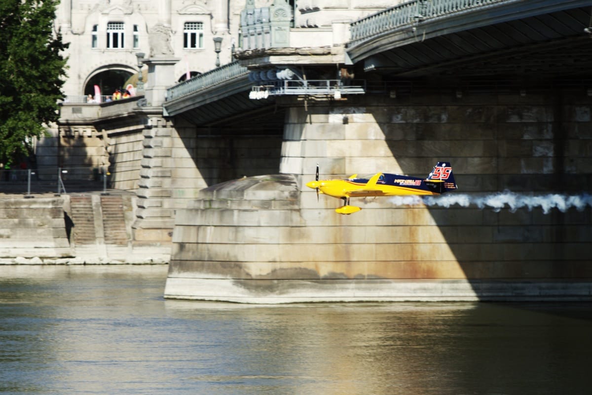 Idén is átrepülnek a Lánchíd alatt a Red Bull Air Race pilótái