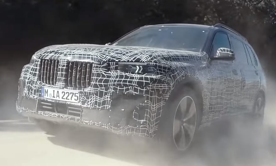 Kedvcsináló videón a sivatagban és hóban nyúzott BMW X7